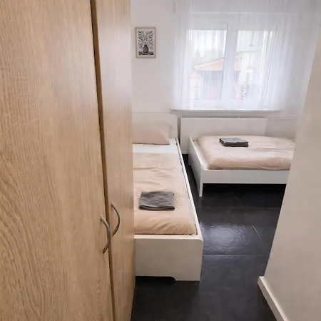 Frankfurt Airport View Guest house
