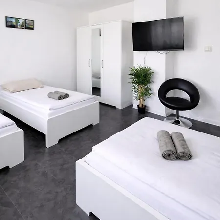 Guest house Frankfurt Airport View 3*