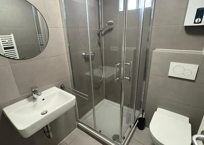 Frankfurt Airport View 3*